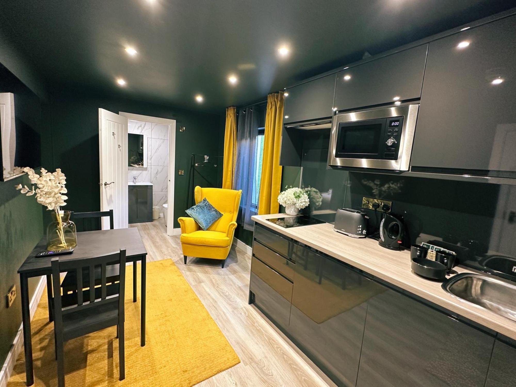 Sky City Apartments Coventry Extérieur photo